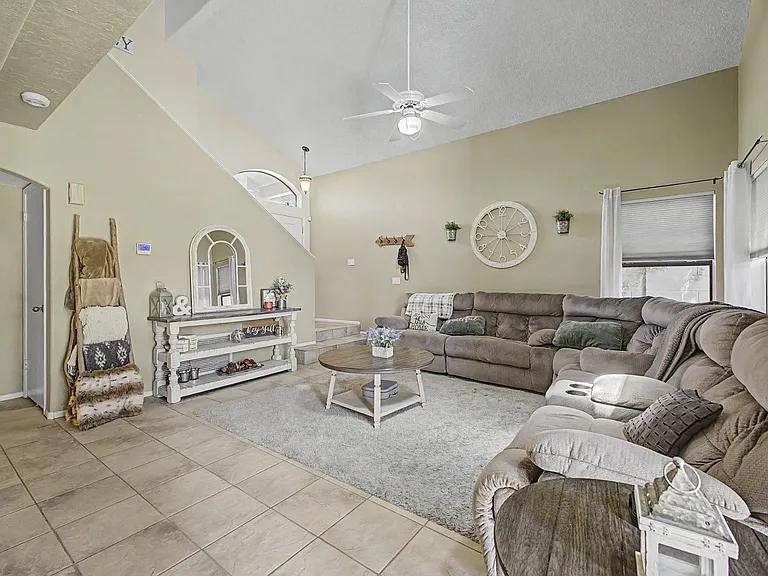 761 Rosemonte Dr — Photo 14