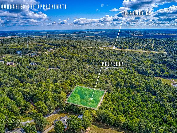 4th image of Dogwood Ln