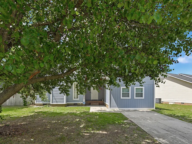 6853 Marlowe Dr — Photo 3