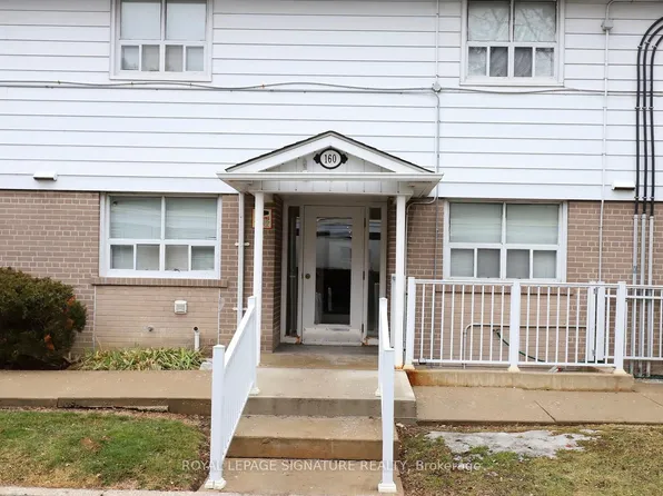 160 Carsbrooke Rd #20, Toronto, ON M9C 1G9