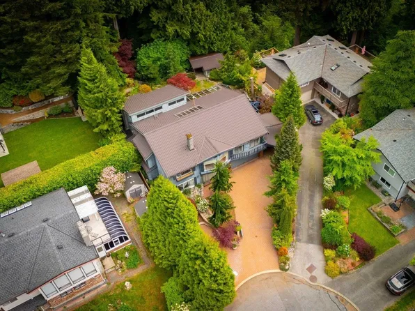 4786 Armour Ct, North Vancouver, BC V7K 2W6