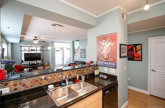 1320 Fillmore Ave #101 — Photo 3
