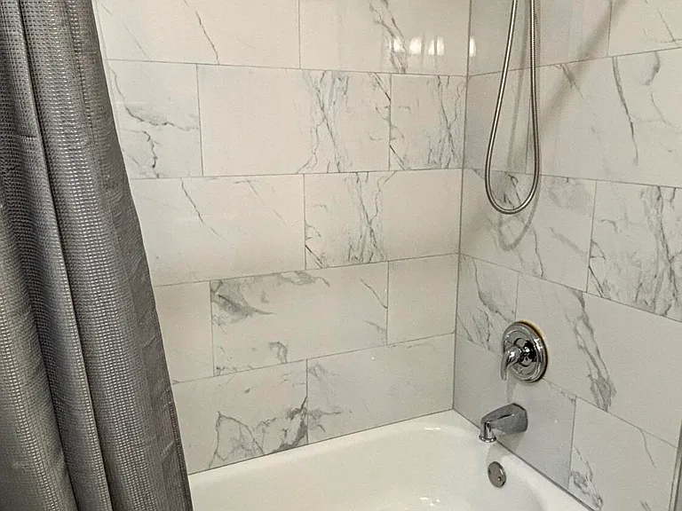 198 Tulip Ln — Photo 11