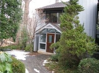 28 Brandywine Falls Rd, Wilmington, DE 19806