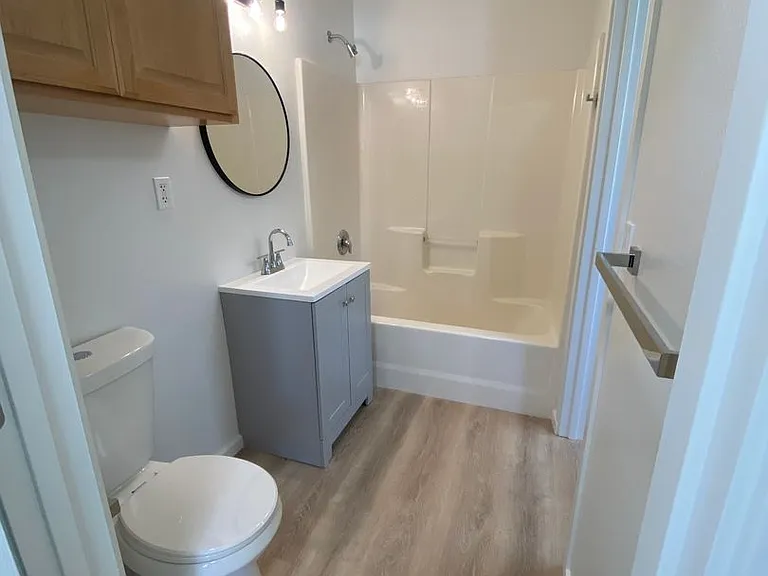 16 N Everett St — Photo 10
