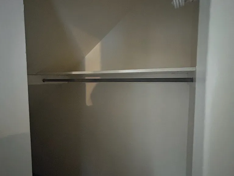 332 Twickenham Ave #1/2 — Photo 8