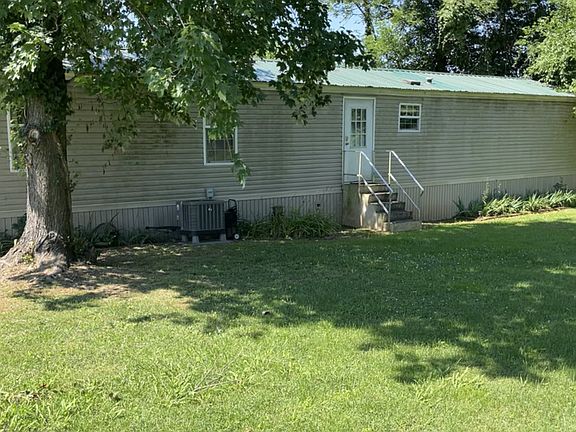 3rd image of 12 Fairgrounds Rd