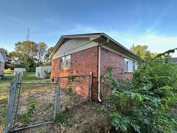 4th image of 413 Overhill Rd