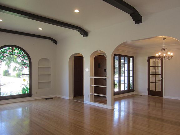 living room to dining room