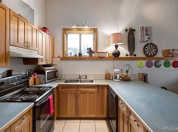 4th image of 3025 Columbine Dr Unit 17