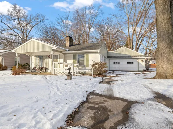 34846 John Hauk St, Westland, MI 48185