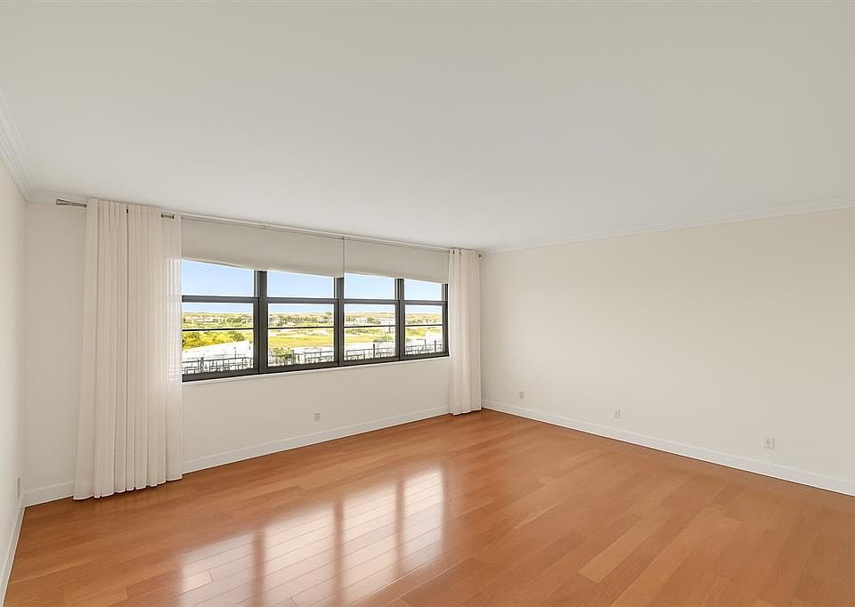 1st image of 300 Three Islands Blvd APT 518