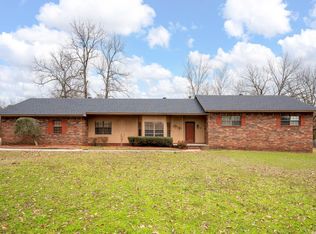 15 Bakers Spring Rd, Russellville, AR 72802