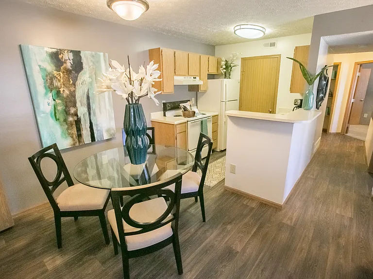 Sterling Park Apartments — Photo 28