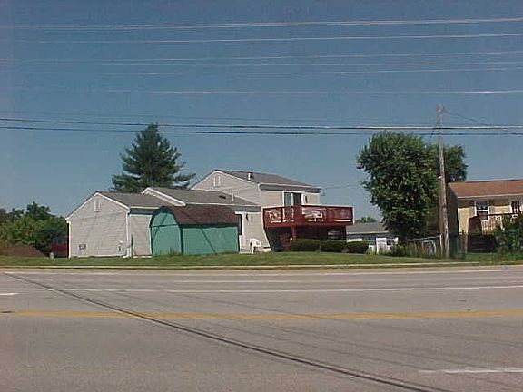 4th image of 4025 Hunters Green Dr