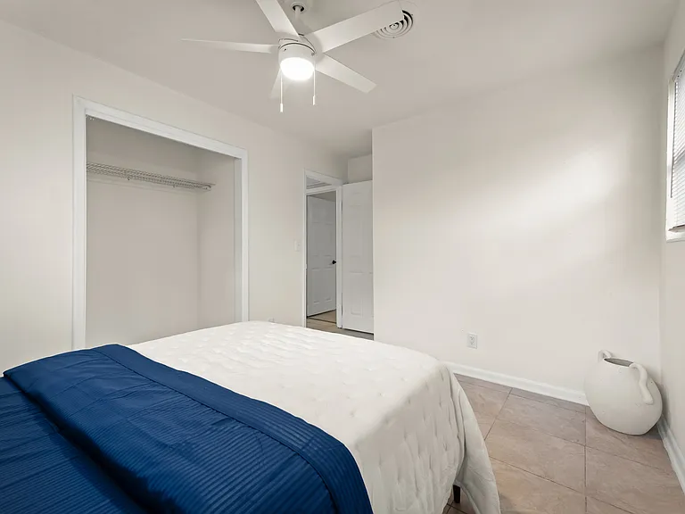 6750 Snow White Dr — Photo 19