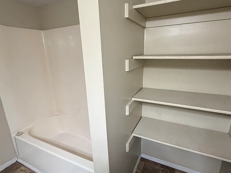 1111 Vattier St #10 — Photo 6