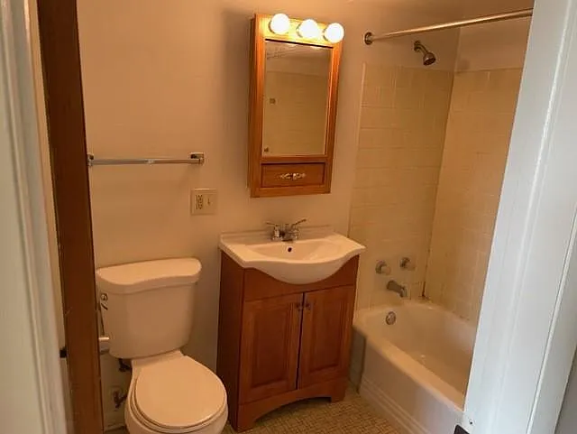 480 Freeland Ave — Photo 7