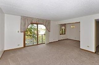 4th image of 825 Center St APT 401