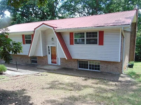 700 Crestridge Dr, Rossville, GA 30741