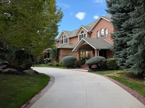 7836 S Pheasant Wood Dr, Sandy, UT 84093