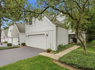 410 Country Lane Ct, Wauconda, IL 60084