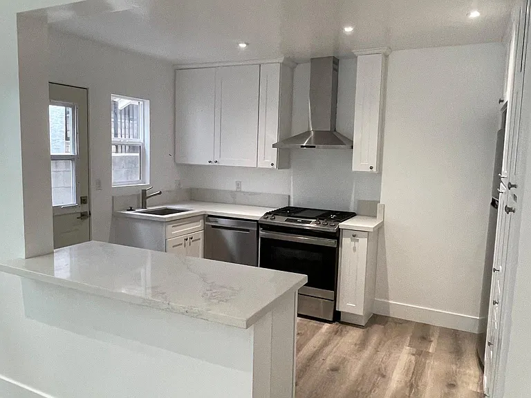 14514 Benefit St #14514 — Photo 11