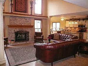 5th image of 235 Alderwood Ln