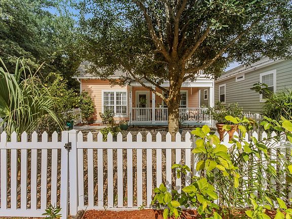 4th image of 420 S 4th St