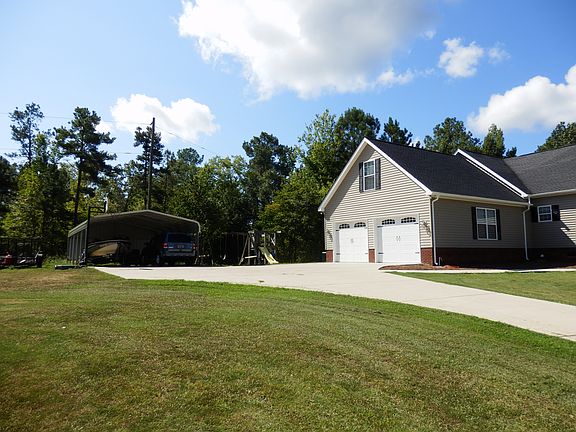 Large driveway and pad
