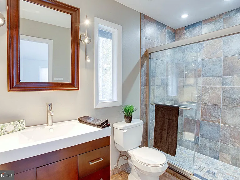 12303 Mulberry Ct — Photo 40