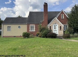 344 E 7th St, Weston, WV 26452