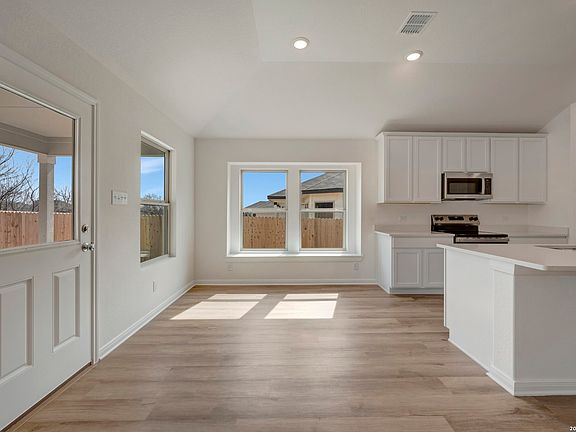 4th image of 2829 Sun Bayou