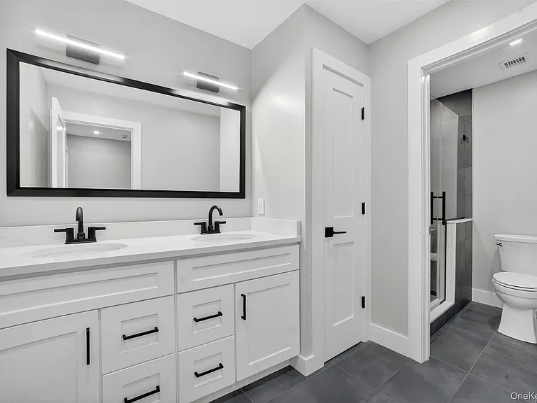 23 Hudson Ave — Photo 10
