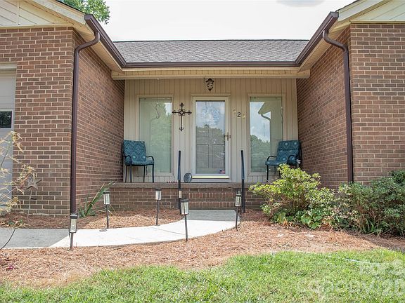 2nd image of 220 Sherwood Dr #22