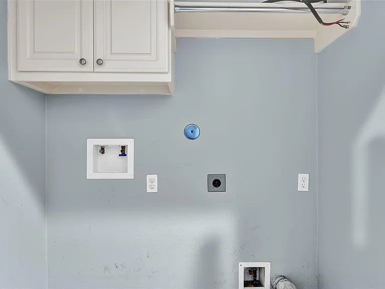 4631 Regent Manor Dr — Photo 15