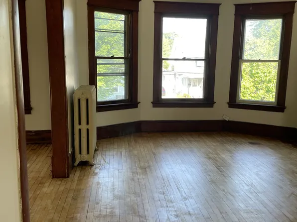 932 Saint Clair Ave, Sheboygan, WI 53081