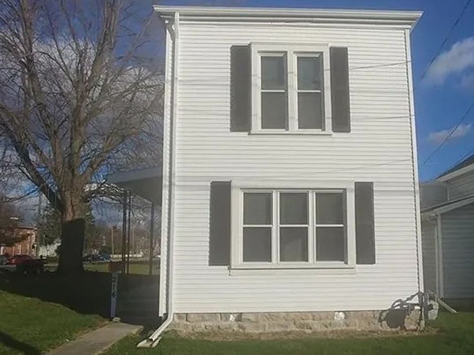 1st image of 214 N 3rd St