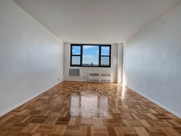 1360 Ocean Parkway image 1 of 9