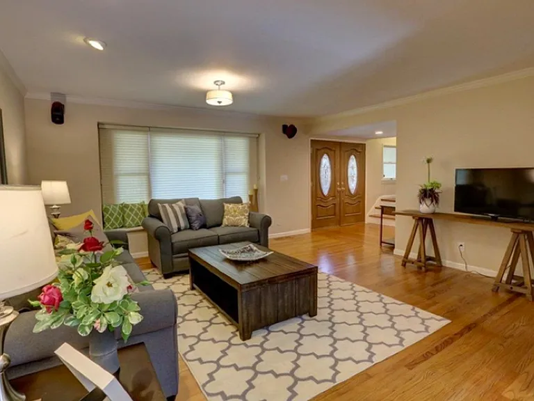 3185 Temple Ct — Photo 6