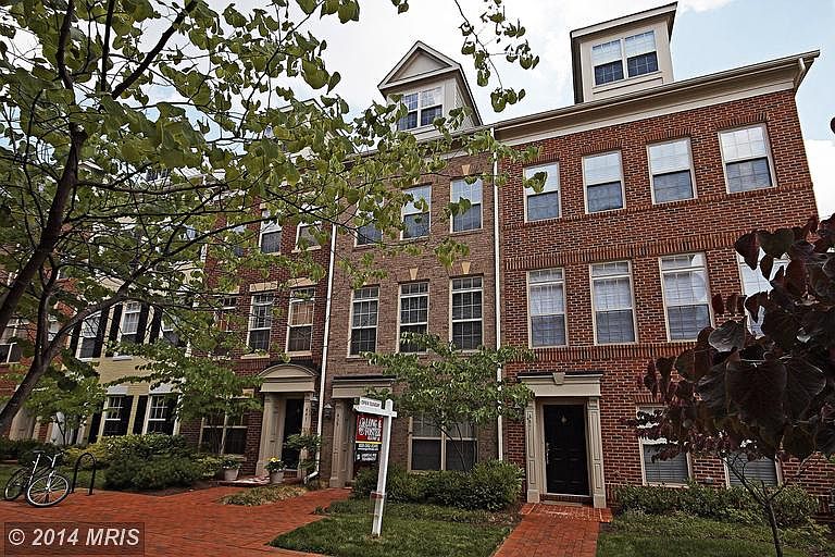 1st image of 439 N George Mason Dr