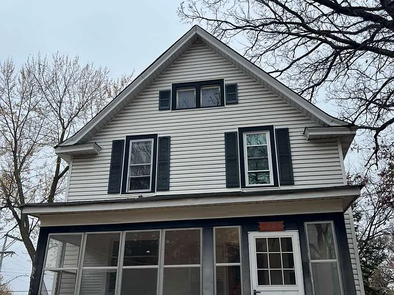 3003 Girard Ave N — Photo 1