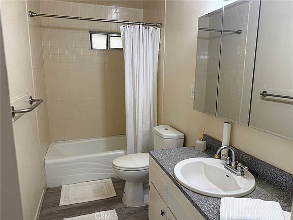 4th image of 575 Carmella Dr