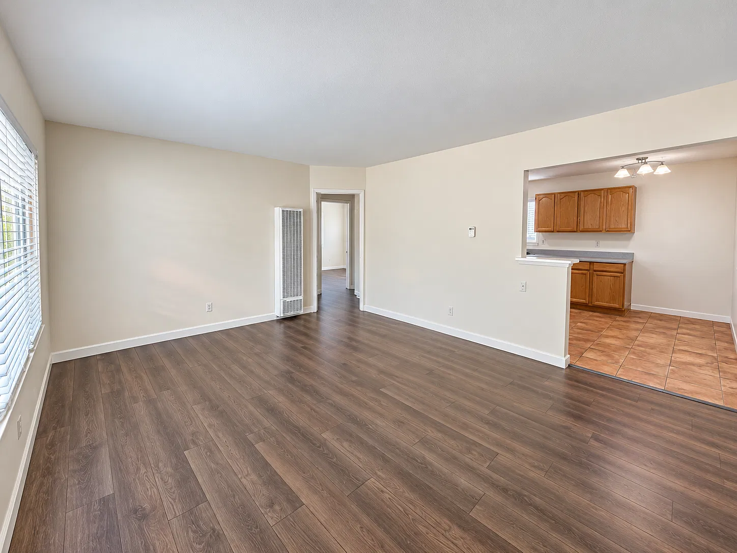 2 bed, 750 sqft, $2,290 — Photo 2