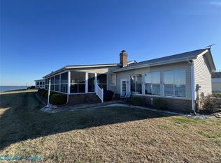 155 Pinetop Rd, Topping, VA 23169