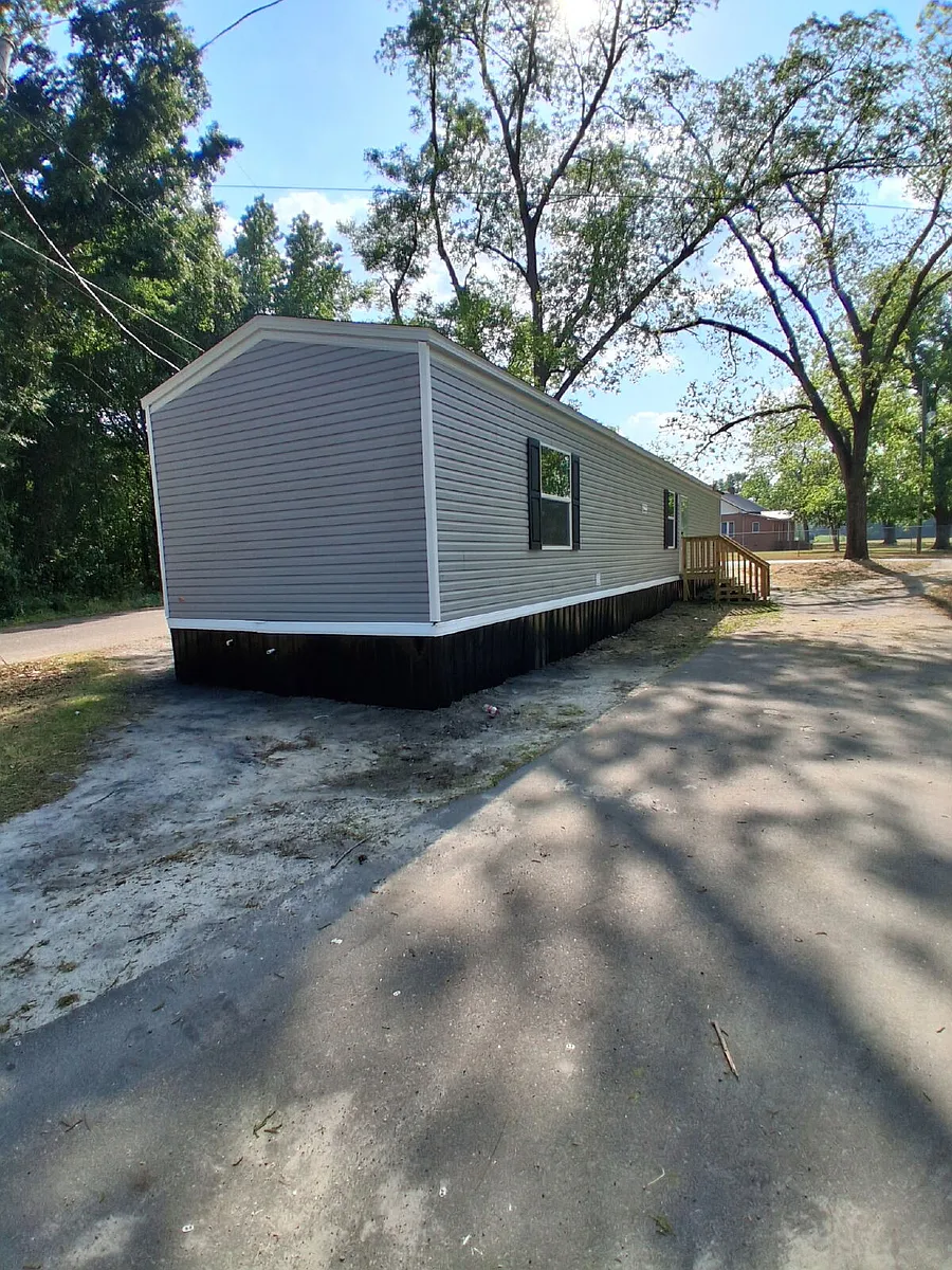 Building Photo - 168 Fredrick St S