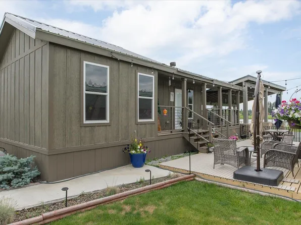 100 Guinevere Dr, Usk, WA 99180