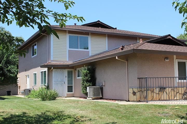 1st image of 9033 Montoya St