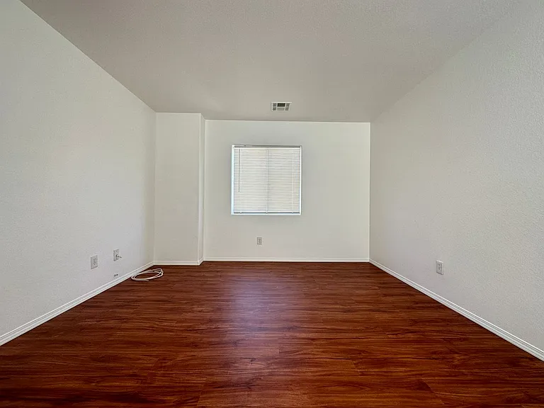 10541 Kivas Ct — Photo 17