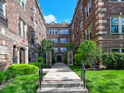 75 E Harris Ave APT 2E, La Grange, IL, 60525